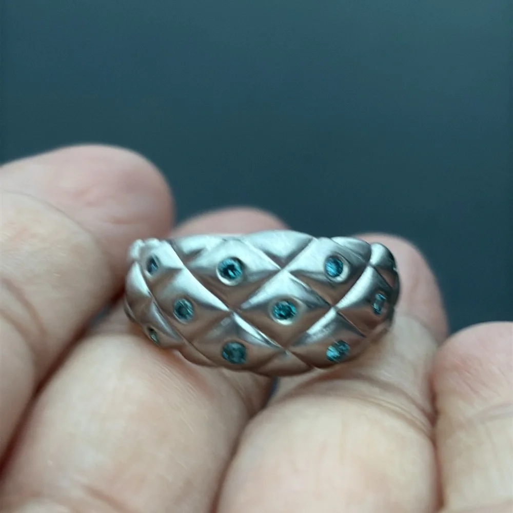 ✨SOLD✨
Exquisite 14k White Gold & Blue Diamond Ring - Picture 1 of 14